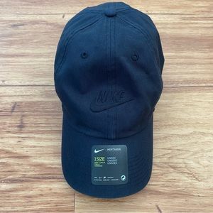 Nike Heritage86 Black Adjustable Cap NWT